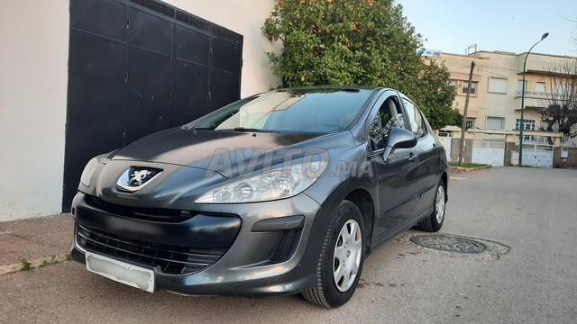 Peugeot 308 essence modèle 2011