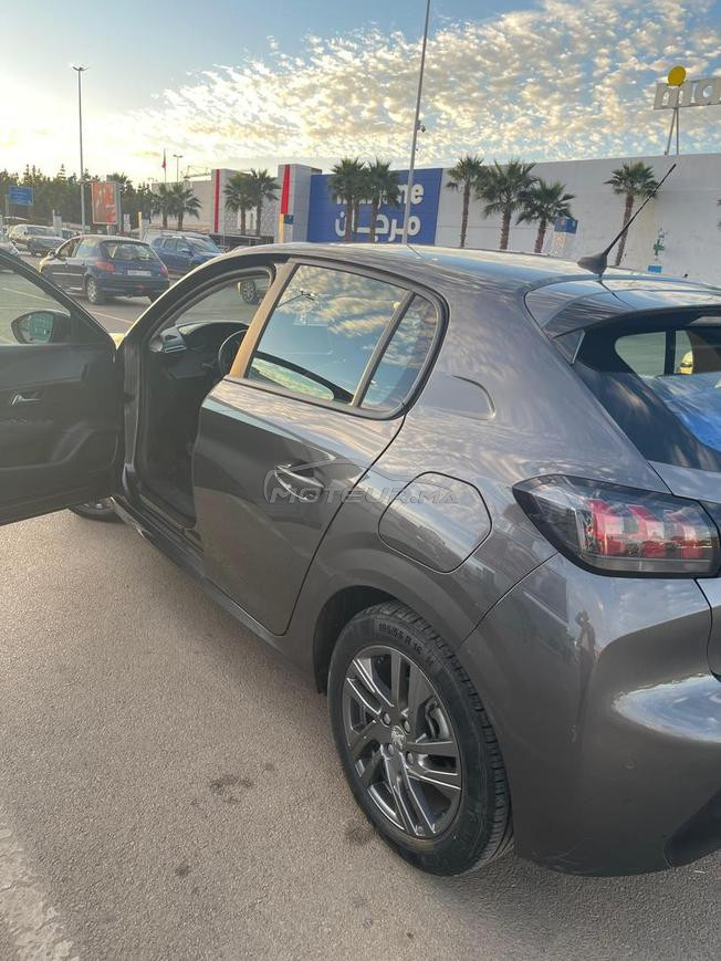 Peugeot 208 Diesel Manuelle 2022 à Fès