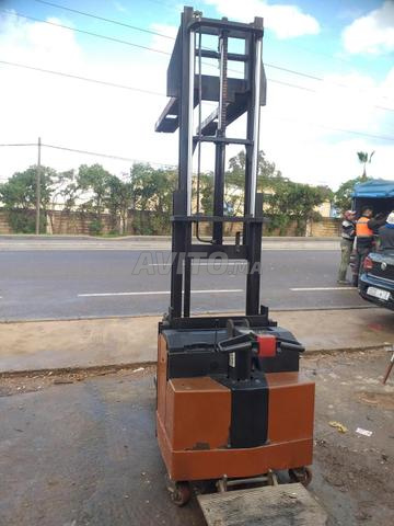 Transpalette/gerbeur électrique klak رافعة