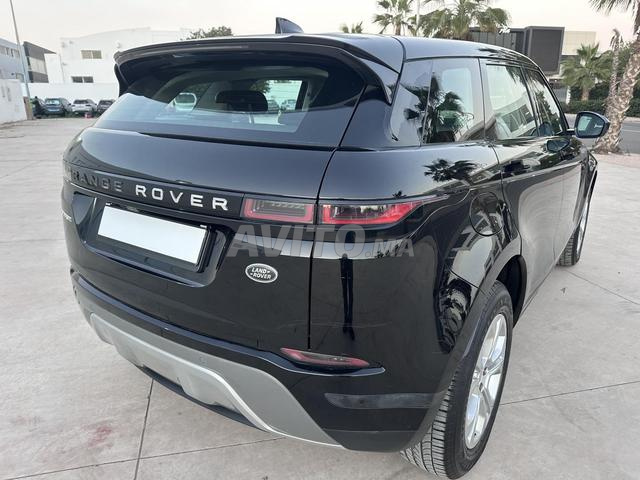 Range rover évoque