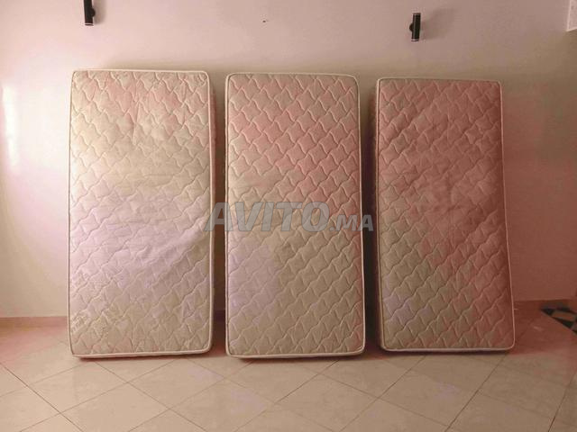 3 matelas d'occasion très bonne état