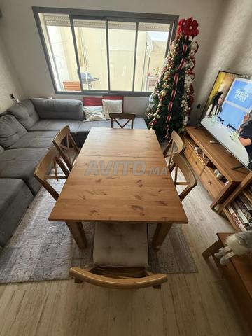 Table extensible ikea et 6 chaises