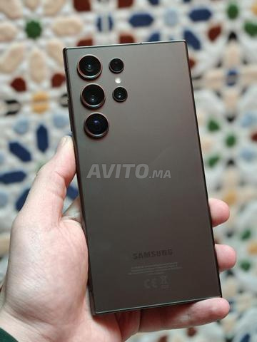 Samsung S24 Ultra 256Gb comme neuf