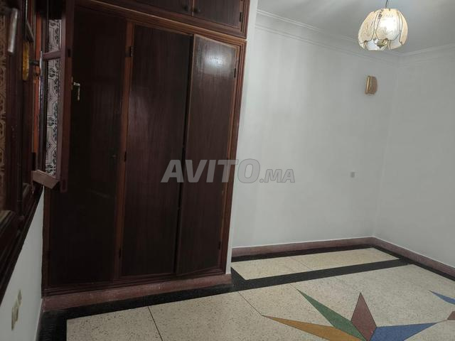 منزل مستقل للبيع سفلي تجاري وطابقين اثنين - 2