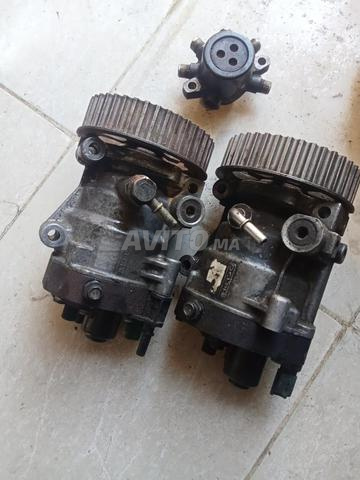 Deux pompes gasoil à vendre moteur dci 1.5 - 2