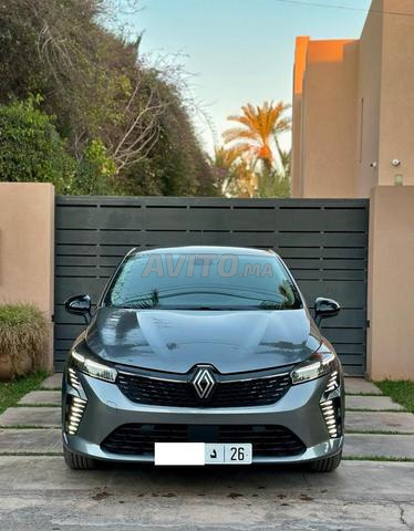 RENAULT CLIO 5 09-2025 à Marrakech