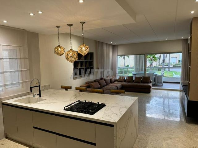 شقة فاخرة للإيجار في دار بوعزة - 2