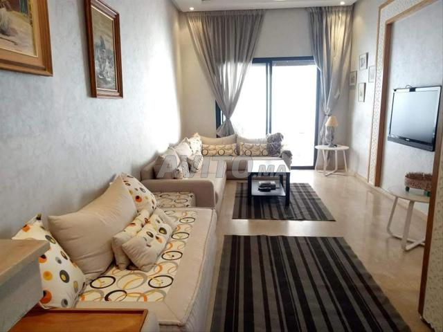 Studio meublé à louer à Socrate  Design épuré - image 5