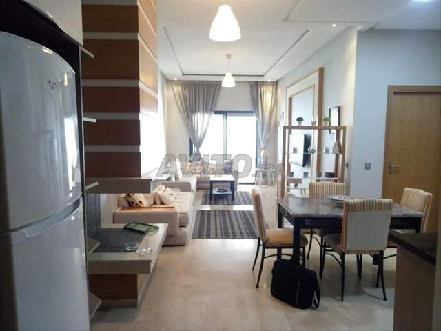 Studio meublé à louer à Socrate  Design épuré - image 3