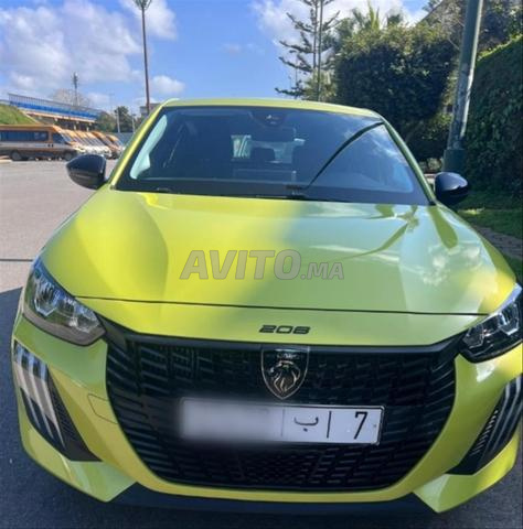 Peugeot 208 modèle 2024/12 manuelle