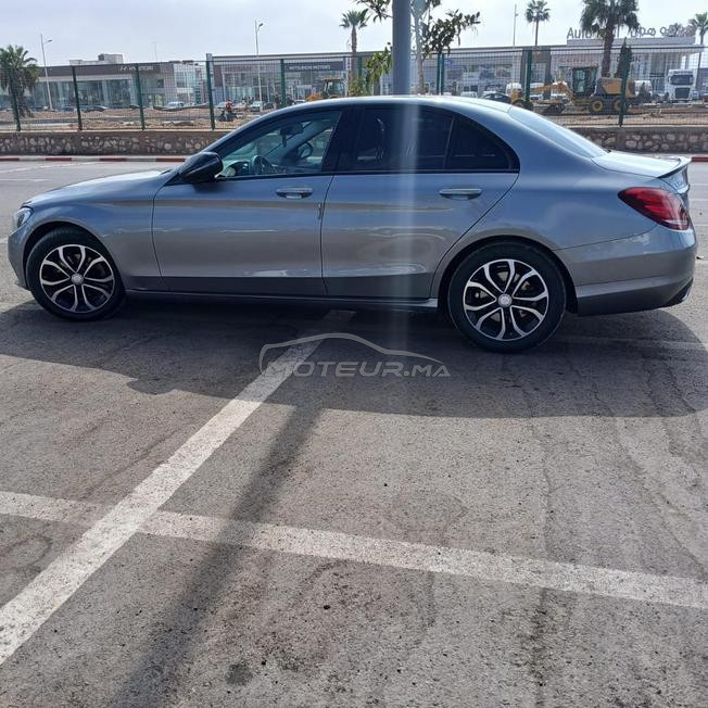  Mercedes classe C en bonne état