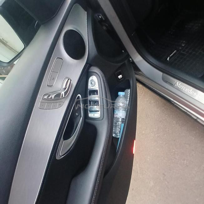  Mercedes classe C en bonne état