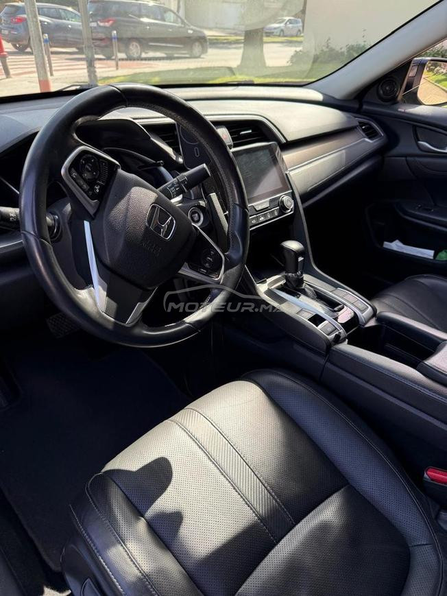 Honda Civic Essence Automatique 2018 à Casablanca