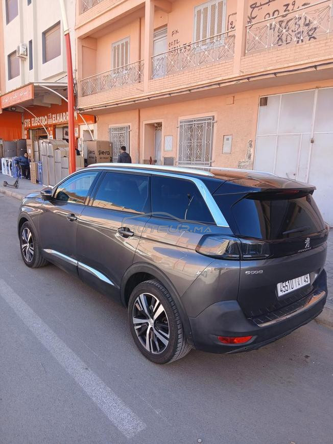 peugeot 5008 2022 tree bon etat