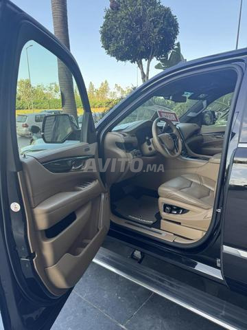 كاديلاك إسكاليد بنزين أوتوماتيكي 2018 - 2