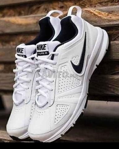 nike T-Lite XI runining taille 44 neuf