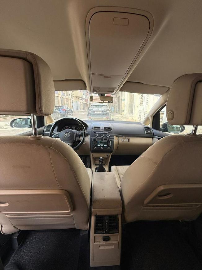 Volkswagen Touran 1.6 Diesel Manuelle 2014 à Fès