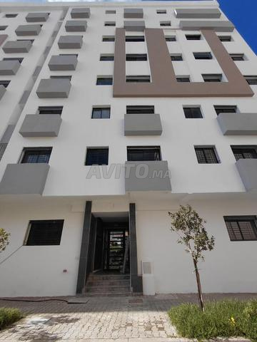 Excellent appartement à vendre à Kzennaya avec ascenseur et piscine