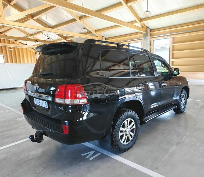 Toyota Landcruiser V8