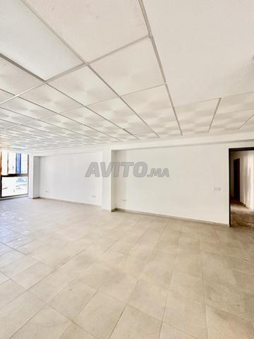 Location jolis bureaux vide
