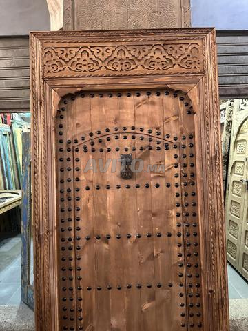 Portes en bois sculptées et salons traditionnels sur mesure - 2