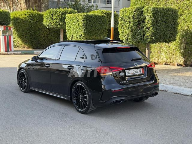 Mercedes-Benz 220 Diesel Automatique 2021 à Fès