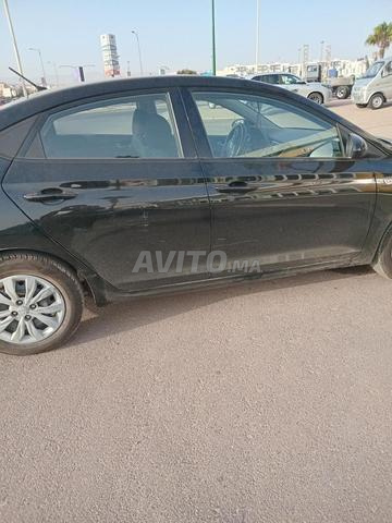 بيع سيارة من نوع هيونداي أكسنت - 2