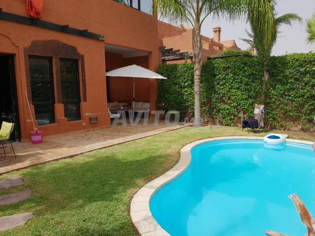 Superbe villa avc jardin et piscine à La Palmeraie
