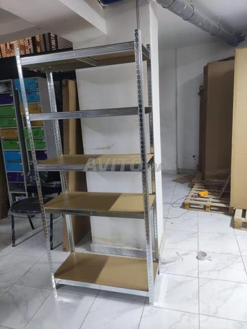 Étagères de rangement robustes et légères