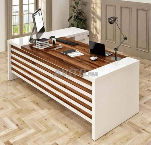 BUREAU AVEC RETOUR ET CAISSON