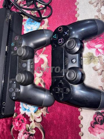 Ps4 slim flashée avec une manette org et une copie - 2