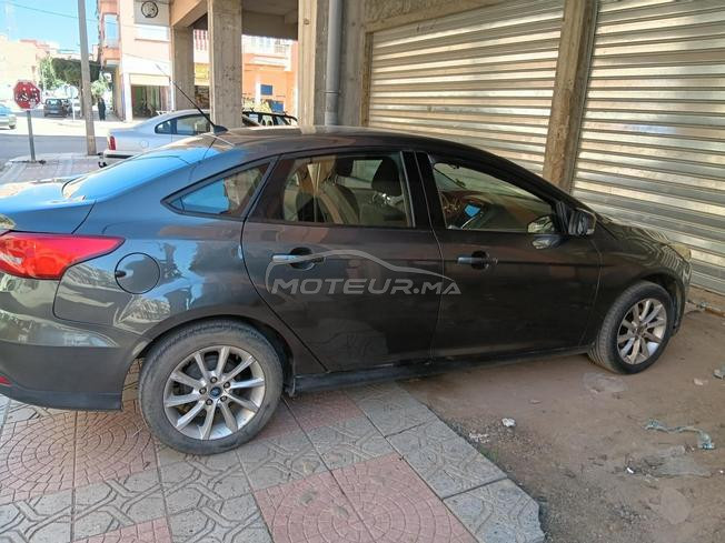 voiture Ford focus en très bon etat