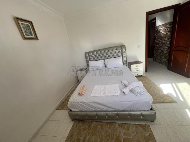 شقة مفروشة للإيجار مطلة على البحر في كورنيش - 2