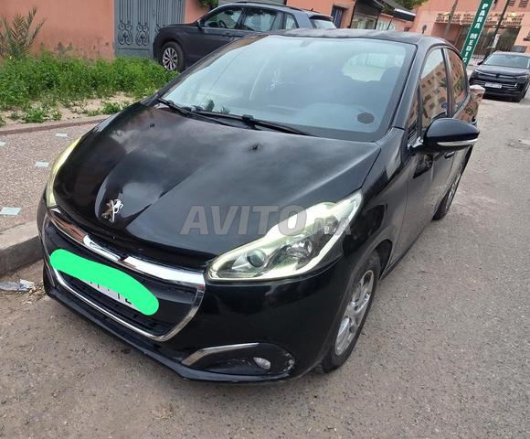 Peugeot 208 Diesel Manuelle 2018 à Marrakech