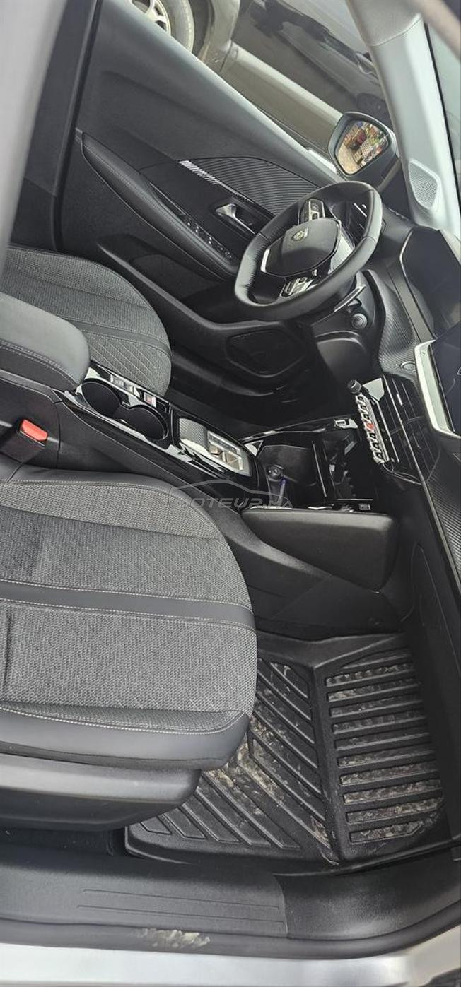 PEUGEOT 208 ESSENCE HYBRIDE AUTOMATIQUE 