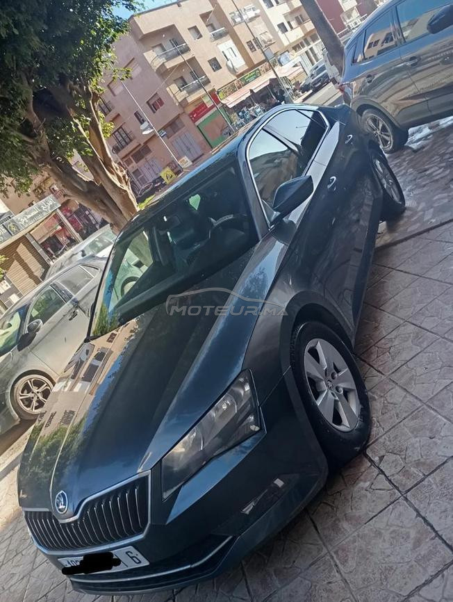 Skoda Superb Diesel Automatique 2017 à Mohammedia