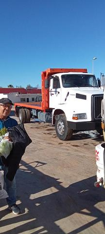 Camion Volvo plateau