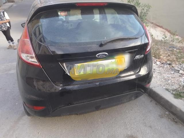 Ford Fiesta Essence Manuelle 2015 à Al Hoceima