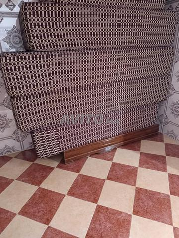 4 Sedaders de salon Bounge de bonne qualité, une table et 2 cendriers