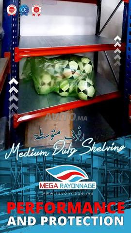 Rayonnage semi-lourd robuste pour vos entrepôts