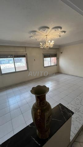 8500dh/m2 apprt 285m2, 2 Mars