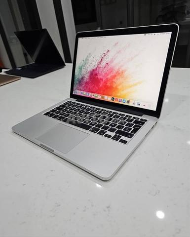 macbook pro ritena core i7 ram16GB 500GB SSD