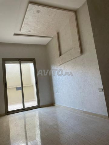 F3 avec GRANDE COUR de 35m² au Centre Bouskoura
