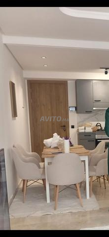 Table à manger Ikea plus 6 chaises