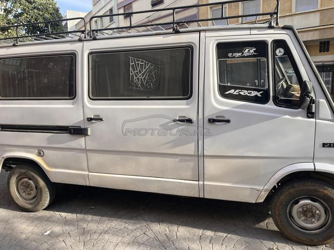 مرسيدس-بنز 208 بنزين يدوي 1992 في طنجة