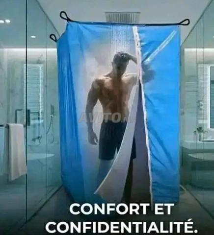 Salle de bain en plastique portable et économique, vous évitant les toilettes publiques