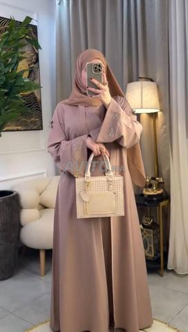 Abaya à 280 dirhams et livraison gratuite dans toutes les villes