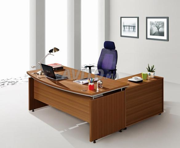 Bureau de direction élégant et spacieux 💼