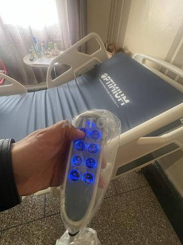 Lit Médical Électrique Optimum 3 excellent état