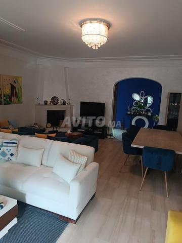 شقة للبيع مساحتها 189 م² في سخرات بلاج.